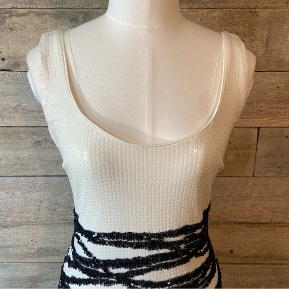 Bebe women’s white & black sequinned dress in size small - Picture 6 of 13